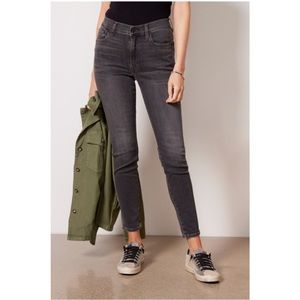 ✨ EDWIN NWT Pixie 9" Midrise Skinny Denim Jean in Black Orchid✨